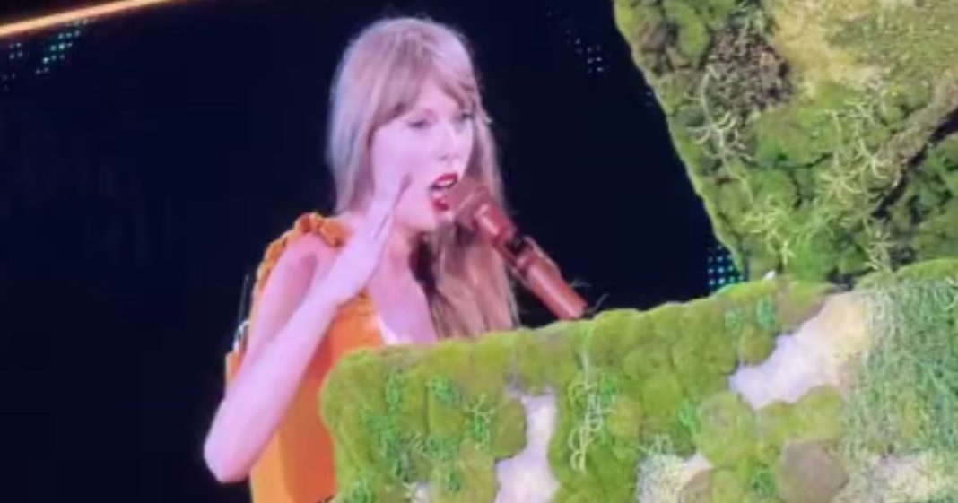 Taylor Swift Halts Concert to Deliver Message to Young Fans, Christian Parents Won't Like This