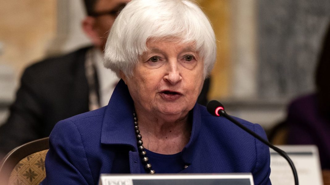 European banks in Russia face 'awful lot of risk', Yellen says