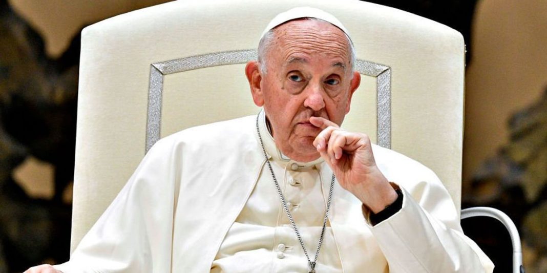 Pope Francis reportedly gets candid about gay men in closed-door meeting — but now, he's apologizing | Blaze Media