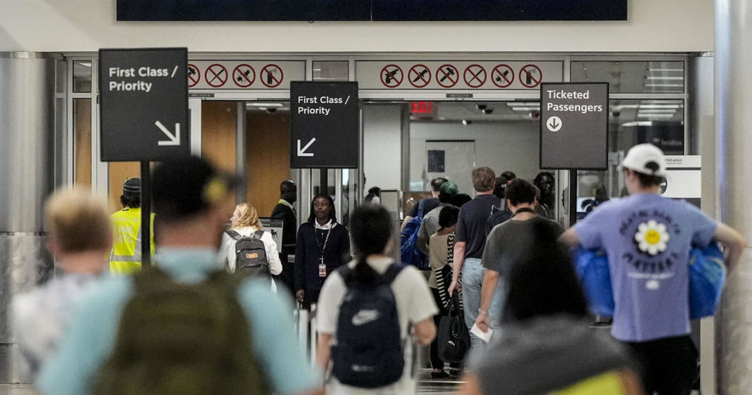 TSA sets new record for number of travelers screened in a single day