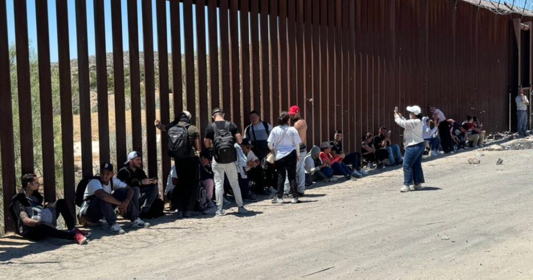 A Shocking 1 Million Illegal Aliens Admitted into US By Biden Regime Under CBP One App and CHNV Parole Program | The Gateway Pundit | by David Greyson