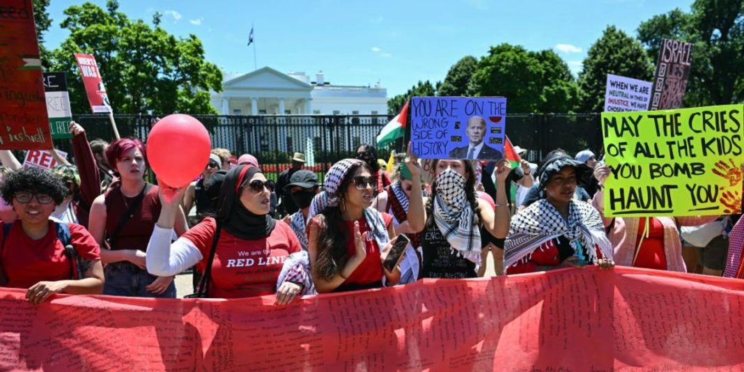 Huge pro-Palestine protest surrounds White House, smoke bombs set off, progressives demand 'butcher' Biden be arrested for war crimes | Blaze Media