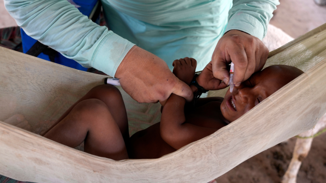 Police officer protecting polio workers fatally shot in Pakistan's northwest