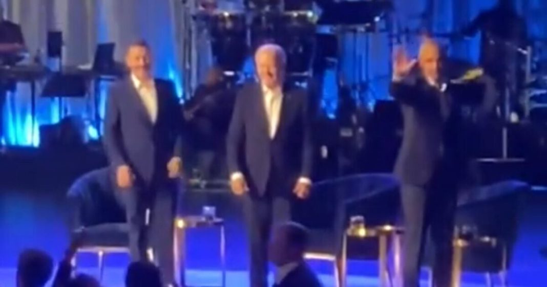 White House Defends Biden After Video Shows Him Freezing Up at Hollywood Fundraiser, Being Led Offstage by Barack Obama | The Gateway Pundit | by Kristinn Taylor