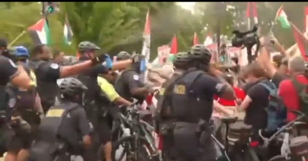 Chaos in DC: THOUSANDS of Violent Pro-Hamas Agitators Assault Police and Advocate Killing Jews on Day of Netanyahu's Speech to Congress (VIDEOS) | The Gateway Pundit | by Cullen Linebarger