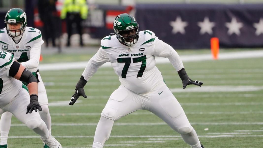 Eagles training camp: Right guard position is Mekhi Becton's to take with Tyler Steen out