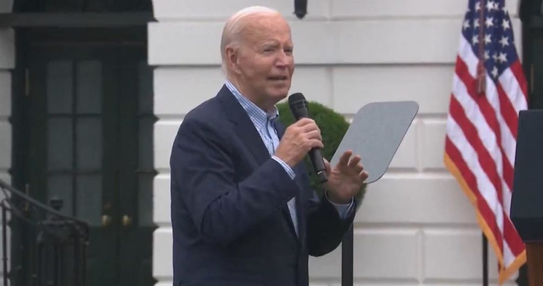 Joe Biden Goes Rogue at 4th of July BBQ, Grabs the Mic and Starts Rambling About Traffic Congestion and 'Losing All the Votes' (VIDEO) | The Gateway Pundit | by Cristina Laila