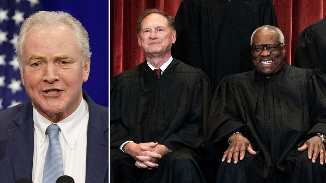 Top Dem plots tying SCOTUS funding to ‘enforceable' ethics code amid Thomas, Alito controversies