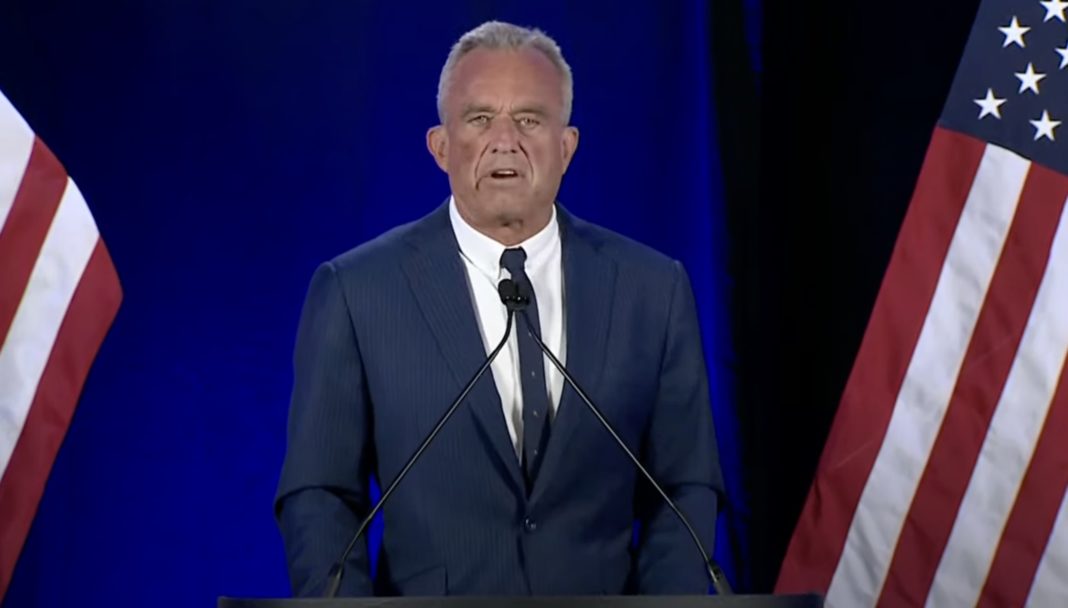 BREAKING: Robert Kennedy Jr. OFFICIALLY Suspends Campaign But Keeps Door Open for White House Bid — Removes Name from 10 Battleground States | The Gateway Pundit | by Jim Hᴏft