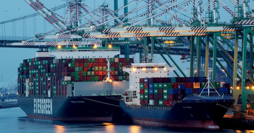 The power keeps going out at the Port of Los Angeles, raising worries about its green future