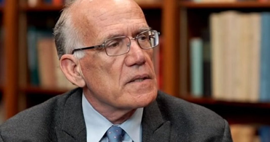 Victor Davis Hanson Discusses the Controversies Surrounding Tim Walz and Offers Advice to the Trump Campaign (VIDEO) | The Gateway Pundit | by Mike LaChance