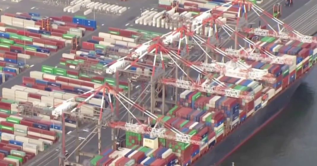 Dock strike looms on East and Gulf coast ports