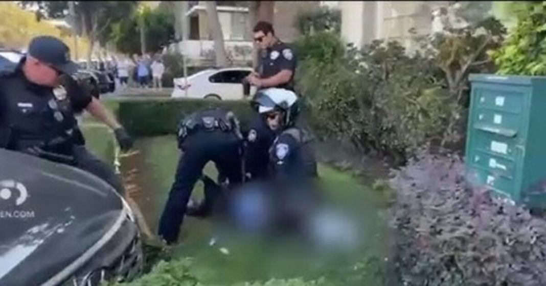 HERO: Loving Father Stabs Crazed Man to Death After Thug Attacks Him and His Young Child in Beverly Hills (VIDEO) | The Gateway Pundit | by Cullen Linebarger