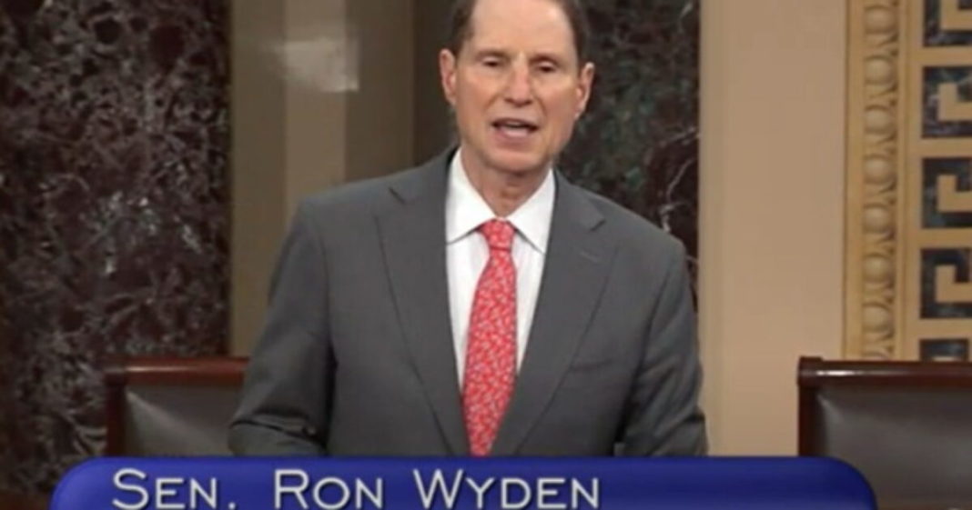 IT BEGINS: Democrat Senator Ron Wyden of Oregon Pushes Bill to Pack the U.S. Supreme Court | The Gateway Pundit | by Mike LaChance