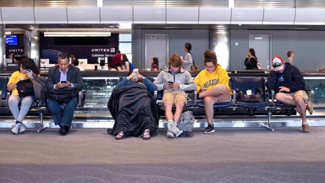 Why it's time to take warnings about using public Wi-Fi, in places like airports, seriously