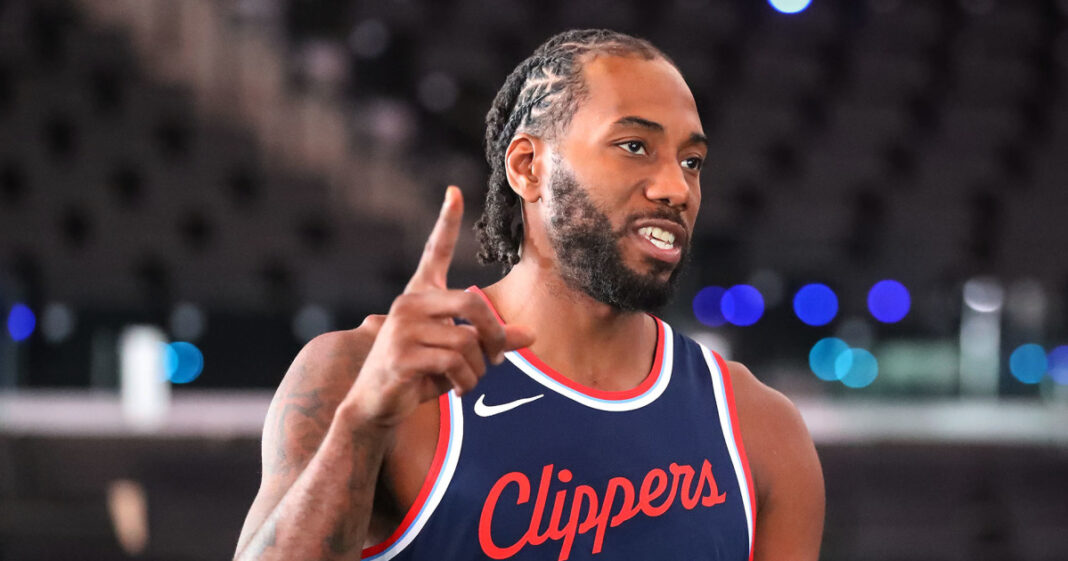 Clippers star Kawhi Leonard reportedly out indefinitely with knee inflammation