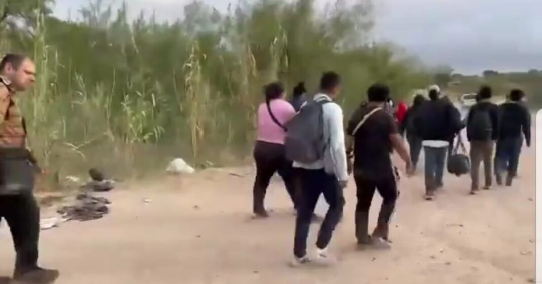 Kamala's Border Chaos - Texas DPS Encounter Group of 30 Illegal Aliens with 3 Unaccompanied Minors and 3 Special Interest Illegals (VIDEO) | The Gateway Pundit | by David Greyson