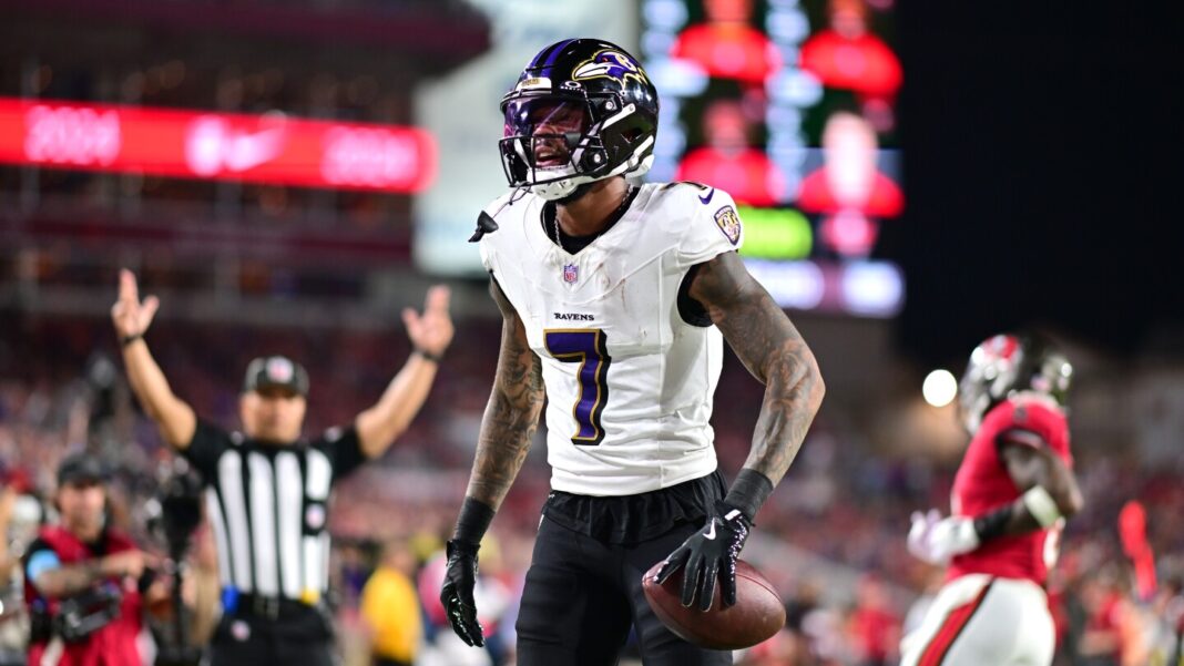 Lamar Jackson throws his fourth TD after Derrick Henry's 81-yard run