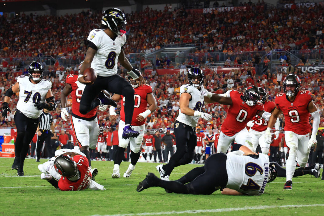 Monday Night Football: Ravens dominate Buccaneers, Cardinals stun Chargers with game-winning field goal