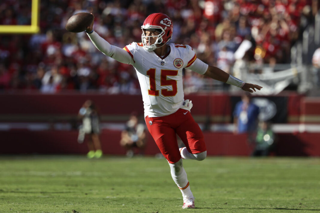 NFL scores: Chiefs stay unbeaten vs. 49ers, Commanders destroy Panthers but lose Jayden Daniels