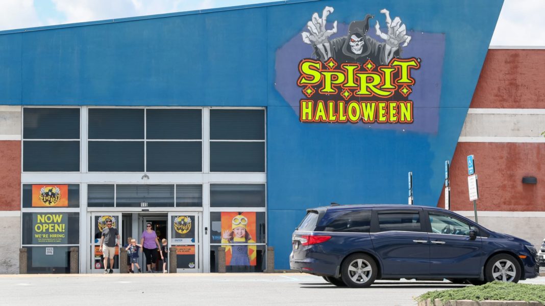 Spirit Halloween to open 10 new 'Spirit Christmas' stores catering to holiday shoppers