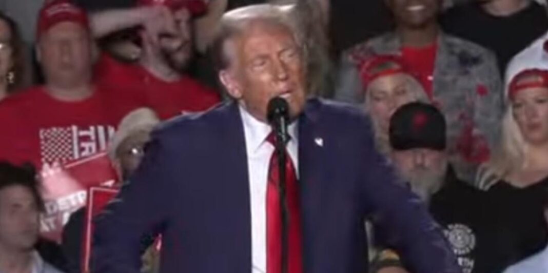 WATCH LIVE: President Trump Holds Massive Rally in Detroit, Michigan - Trump's Microphone OUT! | The Gateway Pundit | by Cristina Laila