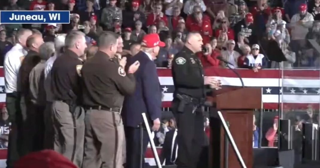 Wisconsin Sheriffs Proudly Endorse President Trump at Rally (VIDEO) | The Gateway Pundit | by David Greyson